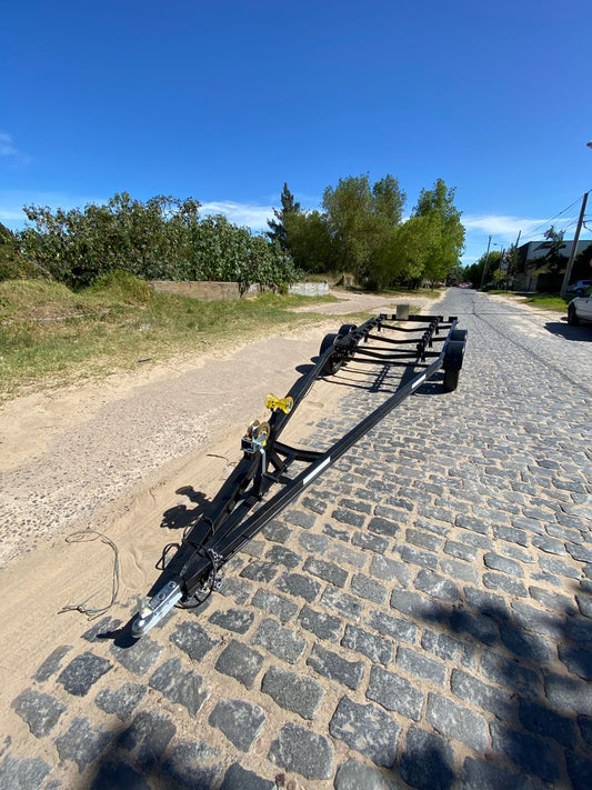 TRAILER DE 3 A 9 METROS CON CAMA DE RODILLO