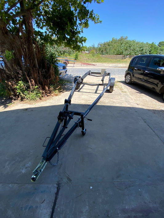 TRAILER DE 3 A 9 METROS CON CAMA DE MADERA